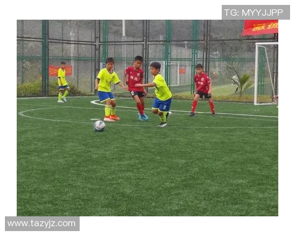 书包足球：探索球星背后的梦想与激情，激发青少年运动热情